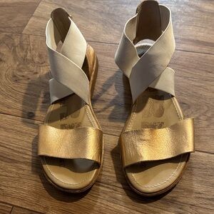 Sorel Gold and Cream Women's Sandals